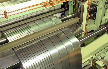 MAQUILA-DE-ROLLOS-EN-CORTE-DE-SLITTER1-413×265